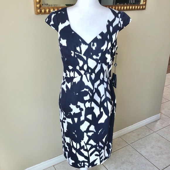 NWT Navy Blue White Floral  Cocktail Special Occasion V-neck Cap Sleeve Dress 8 - Picture 1 of 7